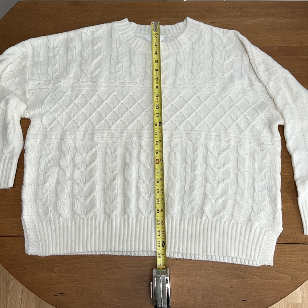 Sweater - Picture 2 of 10